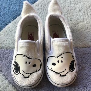 Snoopy vans